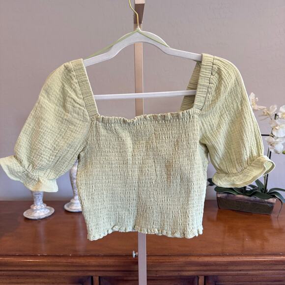 Sadie & Sage Sage Green Smocked Puff Sleeve Crop Top Size S - Picture 5 of 6